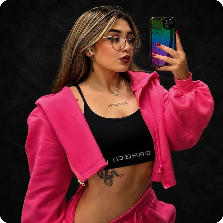 Stephanie Hernández, Icon coach